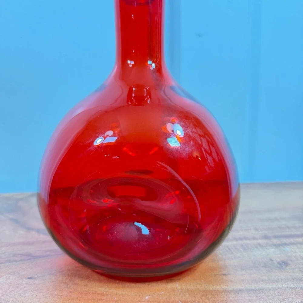 N/A vibrant ruby